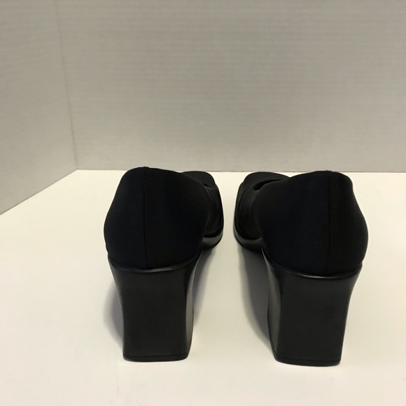 90’s PUMPS BY MOOTSIE TOOTSIE - Picture 6 of 8